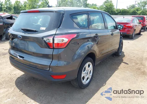 2018 Ford Escape S z USA, uszkodzony, nr VIN 1FMCU0F79JUC01651
